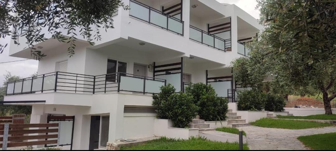 Villa Riza ภายนอก รูปภาพ